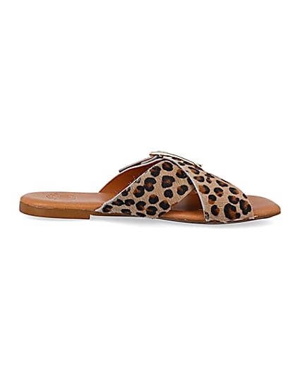 360 degree animation of product Brown animal print flat sandals frame-15