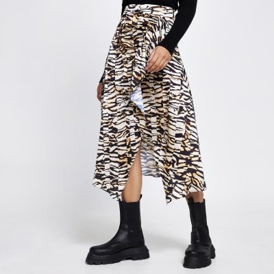 animal print hem skirt