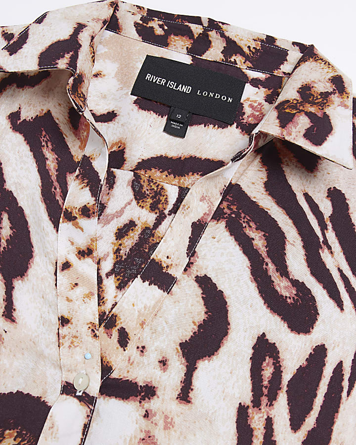 Brown animal print sleeveless shirt