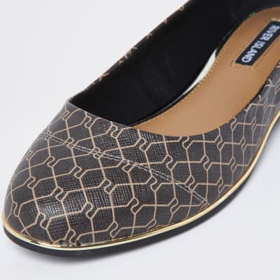 brown ballet shoes