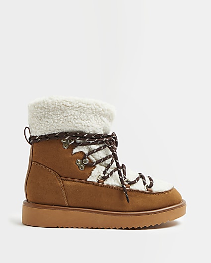 Brown borg snow boots