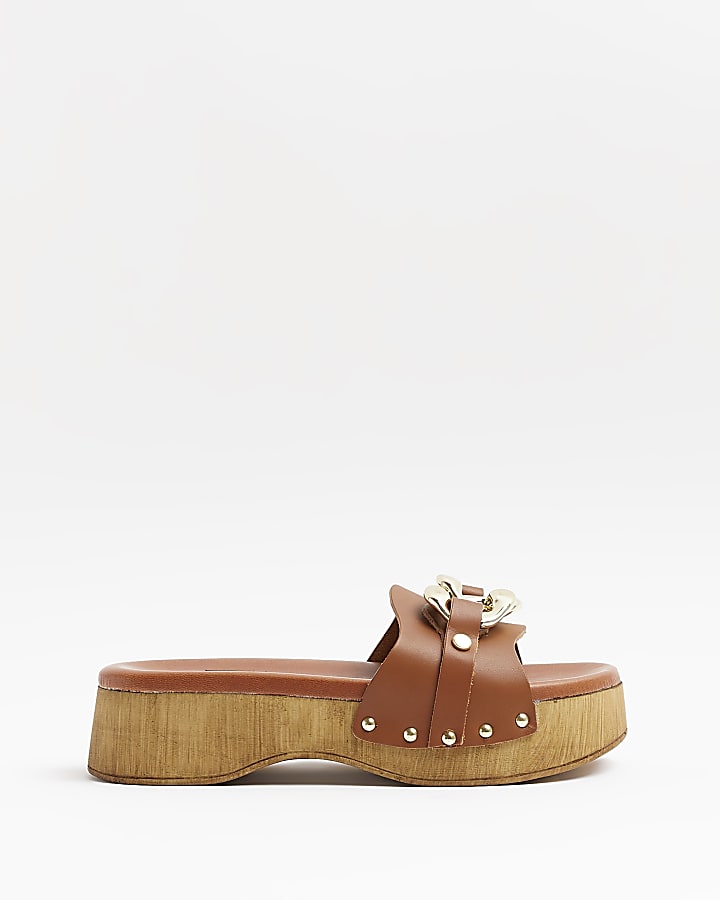 Brown chain detail leather clogs