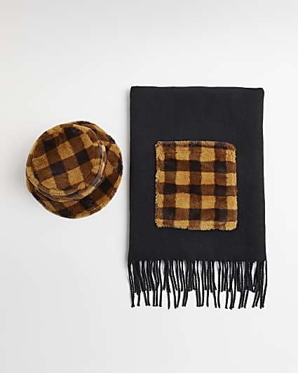 Brown check faux fur scarf and hat set