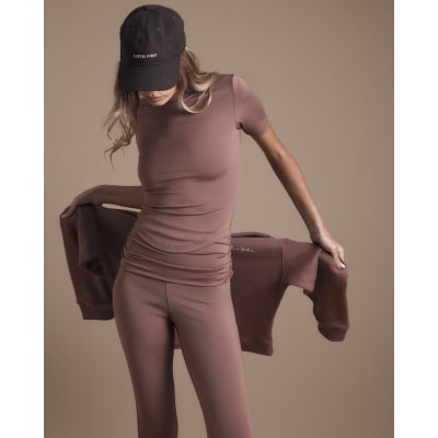 Brown Curved hem Short Sleeve T-shirt