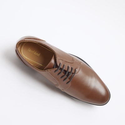 Brown River island men’s shoes River Island wide fit formal pointed derby shoes in brown | ASOS main image 3