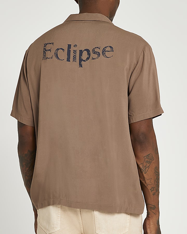 Brown graphic back print shirt