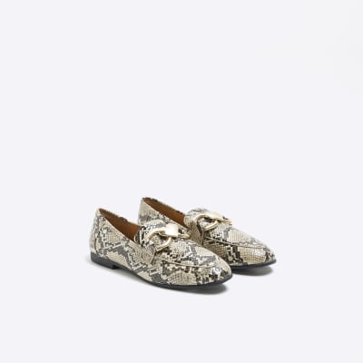Brown heart chain loafers