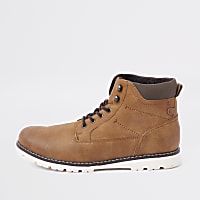 Brown hiking lace-up boots