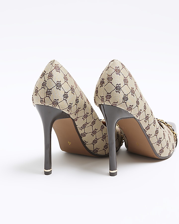 Brown jacquard monogram heeled court shoes