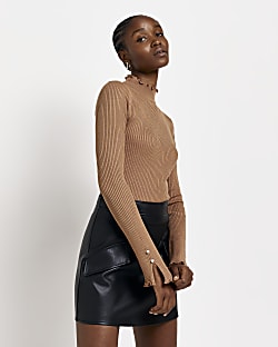 Brown knitted frill top