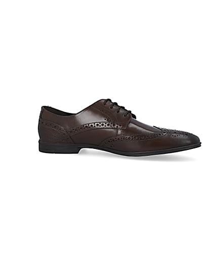360 degree animation of product Brown lace up leather brogue derby shoes frame-16