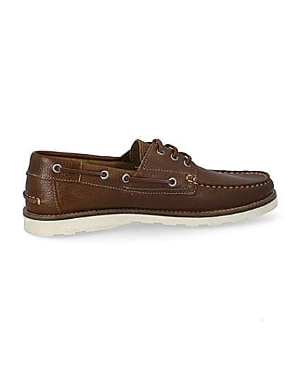 360 degree animation of product Brown leather boat shoes frame-14