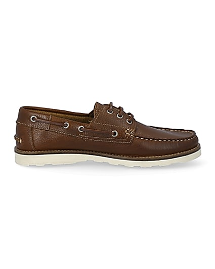 360 degree animation of product Brown leather boat shoes frame-15