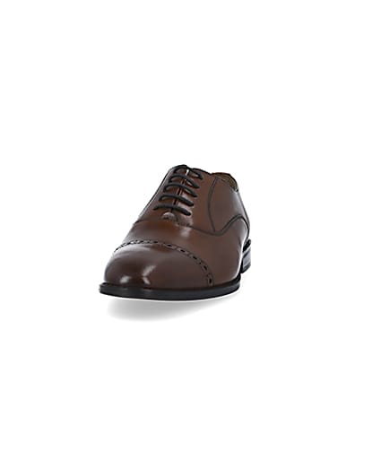 360 degree animation of product Brown leather brogue oxford shoes frame-1