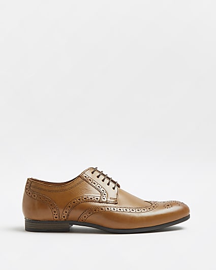 Brown leather lace up brogue shoes