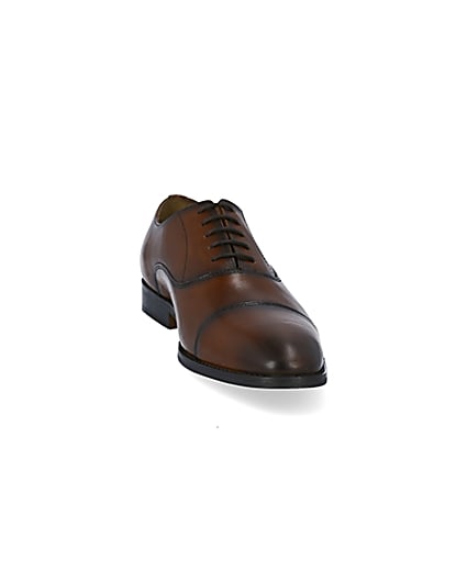 360 degree animation of product Brown leather lace-up Oxford brogues frame-20