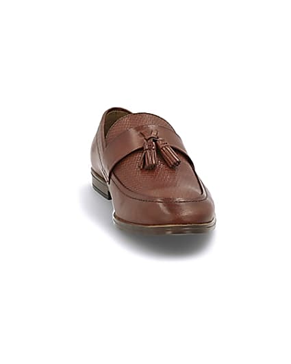 360 degree animation of product Brown leather tassel front textured loafers frame-20