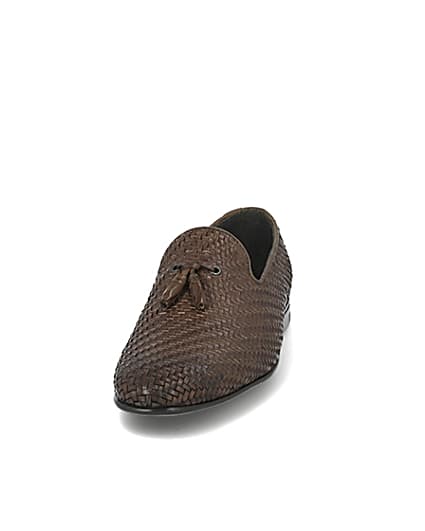 360 degree animation of product Brown leather textured loafers frame-22