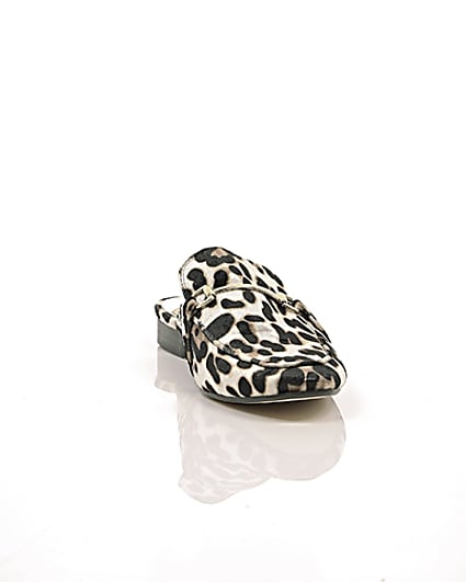 360 degree animation of product Brown leopard print backless loafers frame-5