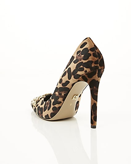 360 degree animation of product Brown leopard print embellished court shoes frame-18