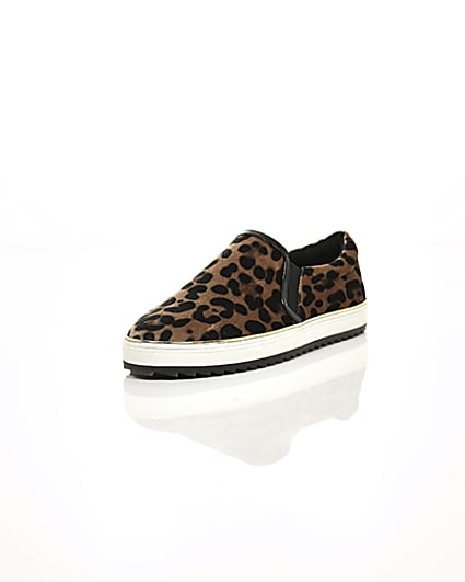 360 degree animation of product Brown leopard print slip on chunky plimsolls frame-1