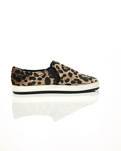 360 degree animation of product Brown leopard print slip on chunky plimsolls frame-10