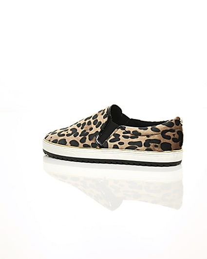 360 degree animation of product Brown leopard print slip on chunky plimsolls frame-20