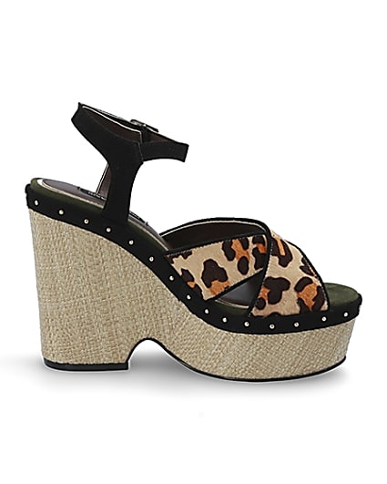 360 degree animation of product Brown leopard print vamp wedges frame-15