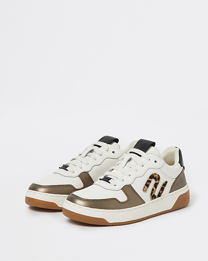 Brown NUSHU court trainers