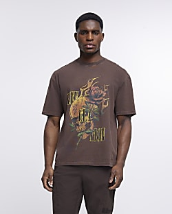 Brown oversized fit graphic t-shirt