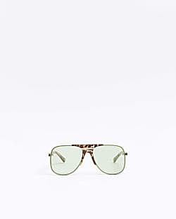 Brown oversized tinted aviator sunglasses