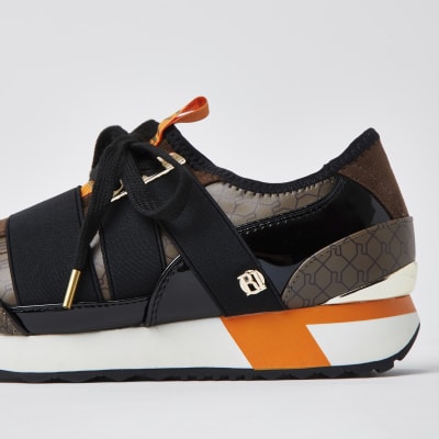 Brown RI monogram runner trainers