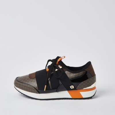 Brown RI monogram runner trainers