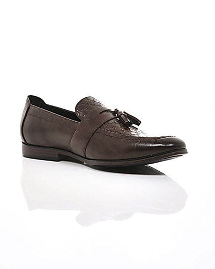 360 degree animation of product Brown RI monogram tassel loafers frame-7