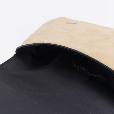 Brown saddle shoulder bag