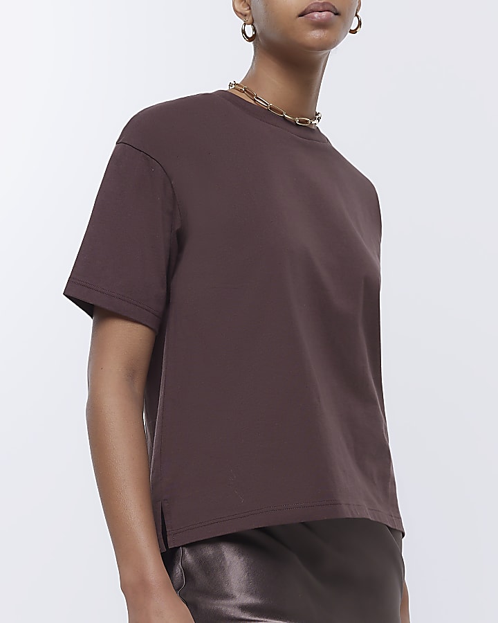 Brown short sleeve t-shirt