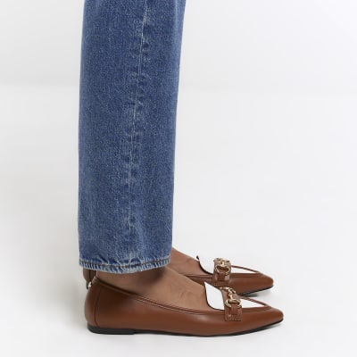 Brown snaffle pointed flat shoes