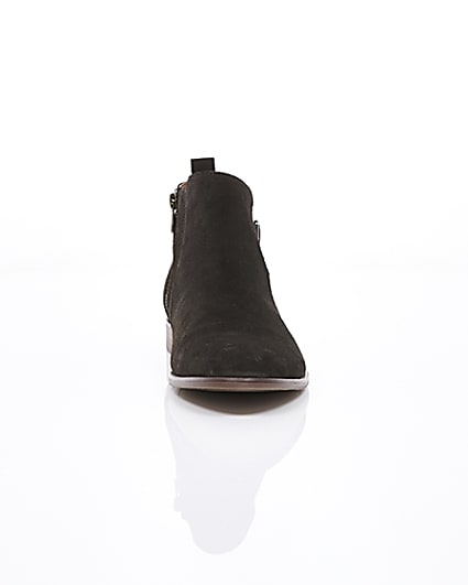 360 degree animation of product Brown suede buckle chelsea boots frame-4
