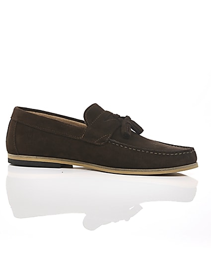 360 degree animation of product Brown suede tassel front loafers frame-8