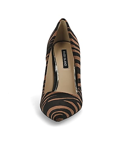 360 degree animation of product Brown tiger print court shoes frame-21
