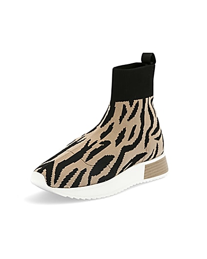 360 degree animation of product Brown tiger print hi top runner trainers frame-0