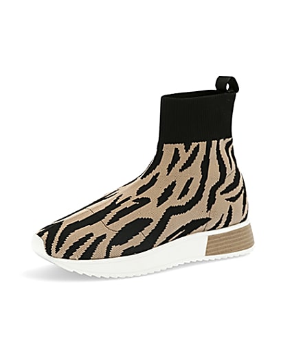 360 degree animation of product Brown tiger print hi top runner trainers frame-1