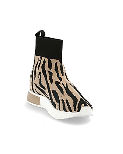 360 degree animation of product Brown tiger print hi top runner trainers frame-19