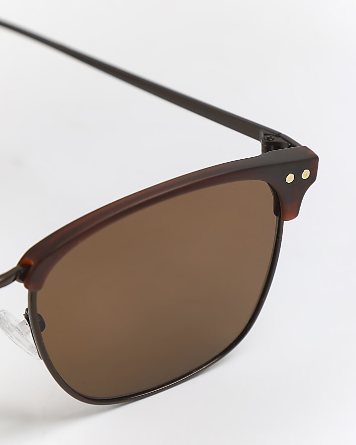 Brown tinted lens square frame sunglasses