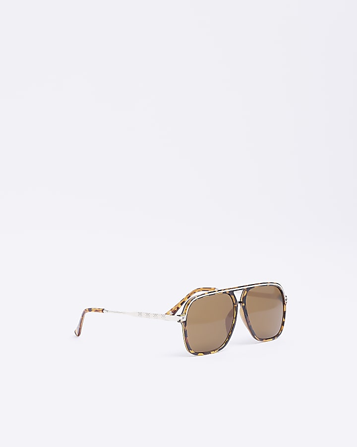 Brown tortoise shell aviator sunglasses