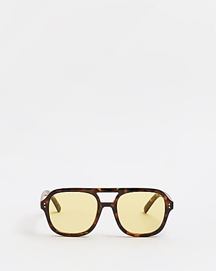 Brown tortoise shell aviator sunglasses