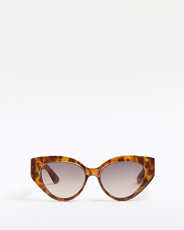 Brown tortoiseshell cat eye sunglasses