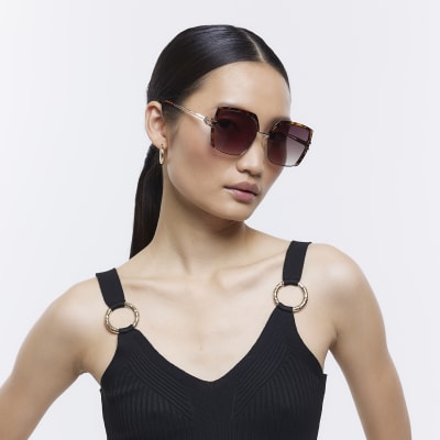 Brown tortoiseshell tinted sunglasses