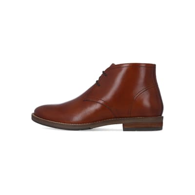 Chukka boots wide on sale fit