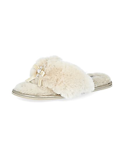 360 degree animation of product Cream bow faux fur slippers frame-1